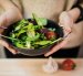 La espinaca aporta hierro, aunque otros alimentos ofrecen mayores cantidades