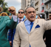 Los concejales de Guayaquil, Manuel Romero (izquierda) y Alberto Cajamarca, durante una marcha en la avenida Malecón.