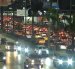 Extensas filas de vehículos se evidenciaron en la avenida Pedro Menéndez Gilbert, en el norte de Guayaquil, entre la tarde y noche de este jueves 15 de octubre.