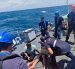 Tripulantes rescatados por integrantes de la Armada del Ecuador.