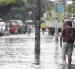Desde aproximadamente las 03:00 de este lunes comenzaron a circular reportes ciudadanos sobre calles anegadas en diferentes sectores de Guayaquil.
