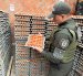 La policía de Colombia detuvo un contrabando de huevos que al parecer venía de Ecuador.