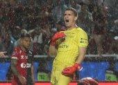Pinos atajó un penal en la final de Copa Sudamericana que conquistó con Independiente del Valle.
