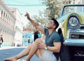 El presentador en La Habana, Cuba.