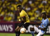 Washington Corozo (d), visitó Guayaquil a inicio de año para disputar como jugador del Sporting Cristial un partido por Copa Libertadores ante Barcelona.