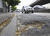 Avenida Quito. En esta arteria, al pie del Cementerio General, en varios tramos ese es el panorama que se observa desde hace seis meses.
