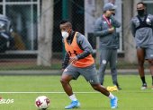 El ecuatoriano Joao Plata en uno de los entrenamientos con el Toluca.