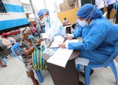 Brigadas médicas llegan a sectores populosos de Guayaquil.
