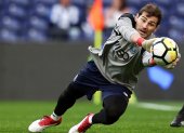 El guardameta español atajó hasta el año pasado en el FC Porto cuando sufrió un infarto. Ahora todo parece indicar que vuelve a España.