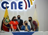 El CNE se reunió de forma presencial, luego de seis meses de sesiones virtuales. Acudieron tres de los cinco integrantes del organismo.