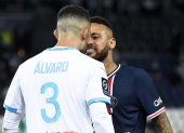 La pelea entre Neymar (d) y Álvaro González provocaría una drástica sanción para ambos jugadores.