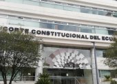 La Corte Constitucional (CC) está integrada por 9 jueces y su sede está en Quito.