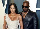 En la imagen, la celebridad Kim Kardashian (i) y el rapero Kanye West (d).