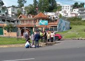 La deportista quedó tendida en el pavimento a la altura del Puente 8 de la autopista General Rumiñahui.