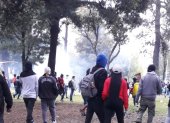 Enfrentamientos. Manifestantes y policías volvieron a la batalla en la avenida 6 de Diciembre y Tarqui.