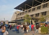 Personal de seguridad evacuó a usuarios de la Terminal Terrestre de Guayaquil.