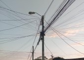 Situación. No sirven hace dos meses los postes de luz en el área.