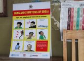 Fotografía de archivo de un letrero de concienciación sobre el ébola en el hospital de Bwera, una ciudad fronteriza cerca de la República Democrática del Congo en el oeste de Uganda.