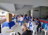 Los socios de Emelec votando en la jornada electoral.