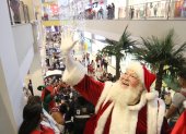 El arribo de Papa Noel abre la temporada navideña en los centros comerciales. El pasado jueves llegó a Mall del Sur.