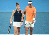 Nadal junto a la tenista griega Maria Sakkari en una de las prácticas.