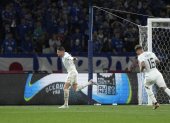 Tokyo (Japan), 24/03/2023.- Federico Valverde (L) of Uruguay celebrates after scoring a goal during a friendly soccer match between Japan and Uruguay at the National Stadium in Tokyo, Japan, 24 March 2023. (Futbol, Amistoso, Japón, Tokio) EFE/EPA/FRANCK ROBICHON