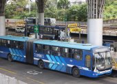 Troncales. El sistema cuenta con tres troncales y una cuarta que, pese a que están construidas las estaciones, semáforos y terminal, aún no funciona. Usuarios denuncian que hay unidades que demoran en llegar a las paradas y que no están en buenas condiciones. 2. Situación. Una estación de la troncal Metro Bastión ‘guarda’ estructuras en su interior. 
====