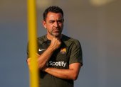 Xavi Hernández dirigió el primer entrenamiento de la temporada.