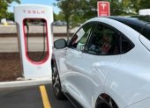 Tesla sigue marcando la diferencia con sus vehículos eléctricos.