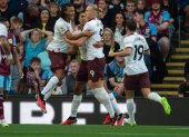 Burnley (United Kingdom), 11/08/2023.- Manchester City"s Erling Haaland (C) celebrates after scoring the first goal during the English Premier League soccer match between Burnley and Manchester City at Turf Moor in Burnley, Britain, 11 August 2023. (Reino Unido) EFE/EPA/Peter Powell EDITORIAL USE ONLY. No use with unauthorized audio, video, data, fixture lists, club/league logos or "live" services. Online in-match use limited to 120 images, no video emulation. No use in betting, games or single club/league/player publications