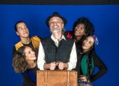 Teatro. Cinco actores participan en la obra ‘Platero y nosotros’.