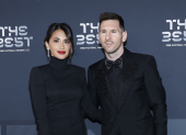 Lionel Messi y Antonela Roccuzzo, una de las parejas futboleras que se dejó seducir por el "total black".