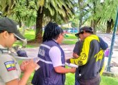 En Ecuador, la Policía Nacional ha iniciado un registro de migrantes en el país con miras a las actividades de feriado.