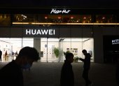Empresa.- Una de la tienda de la compañía de Huawei.