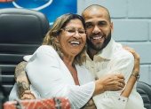 Mamá de Dani Alves sería demandada por difundir fotos de la supuesta víctima de agresión sexual