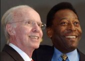 Zagalo (i) y Pelé fueron homenajeados en la final de la Supercopa de Brasil