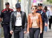Dani Alves ya camina libre por Barcelona