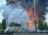 La explosión se produjo alrededor de las 10:45 hora local en un tanque de gasolina de pirólisis de una planta química de SCG en el parque industrial de Map Ta Phut, en la provincia oriental tailandesa de Rayong.