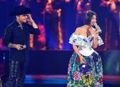Christian Nodal y Ángela Aguilar tienen una canción en colaboración titulada "Dime cómo quieres".