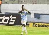 Maicon Solís celebra el gol que marcó ante Delfín.