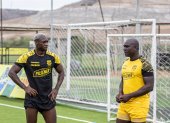 Felipe Caicedo y Segundo Castillo en la pretemporada en Manta.