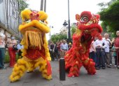 El baile de los dragones fue el punto central de la celebración de la comunidad china en Guayaquil.