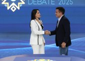 Luisa González y Daniel Noboa, en el debate presidencial del 23 de marzo de 2025.
