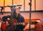 La sorpresiva presencia de Kacey Musgraves en el segundo fin de semana en Coachella ha sido recibida muy positivamente.