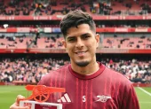 Piero Hincapié cerca de ganar la Premier League.