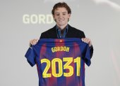Anthony Gordon ya fue presentado en FC Barcelona.