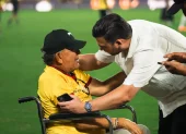 Victor Mendoza y Antonio Álvarez en el estadio Monumental.