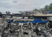 Así quedaron las embarcaciones que fueron alcanzadas por el fuego en Manta el pasado sábado 6 de junio de 2026.