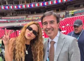 Benedetto sonríe con Shakira tras el inesperado encuentro que encendió las redes sociales en la previa mundialista.