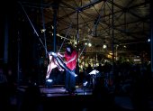 La obra está conformada por una secuencia de 19 cantos, entre ellos Canción del Ser, Canción del Ruido Cósmico, Canción del Viento, Canción de la Papa Chuna, Canción del Agua y Canción del Amanecer.